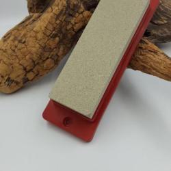 Pierre d'aff&ucirc;tage avec support antid&eacute;rapant ou &agrave; fixer  - 2 faces grain 1000 et 2000 0GRTT