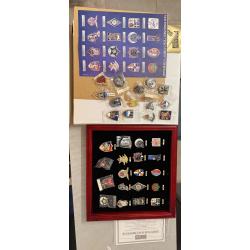 Collection COMPL&Egrave;TE Insignes Militaires Atlas Arthus Bertrand - 8 tomes + 6 cadres