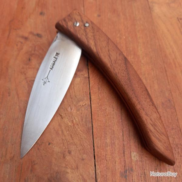 Joli Couteau 2 Clous ARBALETE Manche en Bois