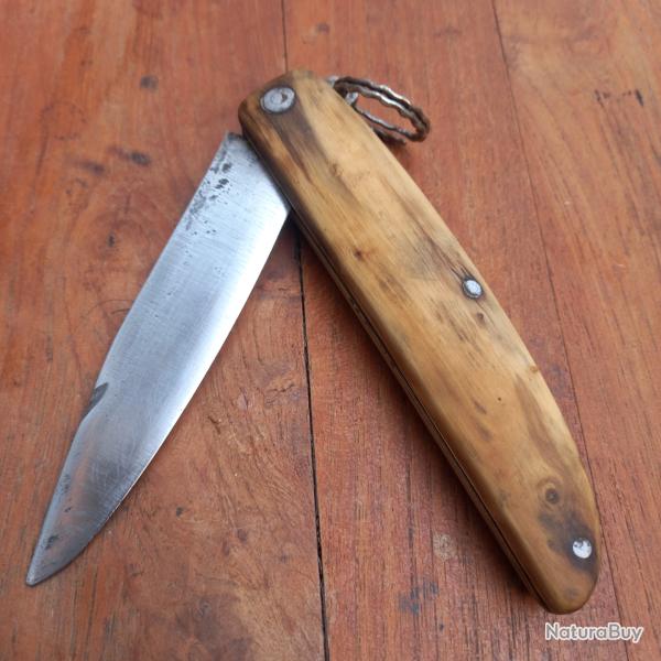 Gros et Solide Couteau Artisanal Manche en Bois