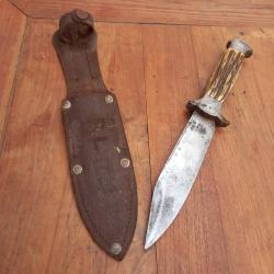 Couteau de Chasse FORG&Eacute; LES 2 DIABLES avec &Eacute;tui en cuir Manche en Bois de Cerf