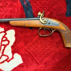 PISTOLET &agrave; PERCUSSION canons juxtapos&eacute;s ARMI JAGER , POUDRE NOIRE CAL . 36
