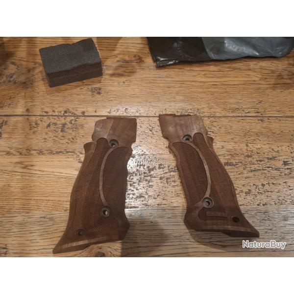 Poign�e Karl Nill pour SIG P226