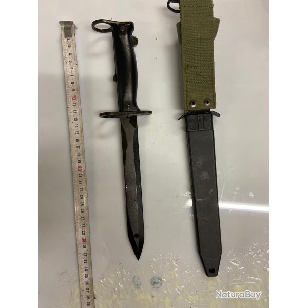 Ba�onnette Famas avec son fourreau du premier type