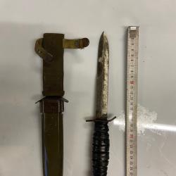 Poignard USM3 lame marqu&eacute;e CASE avec fourreau premier type