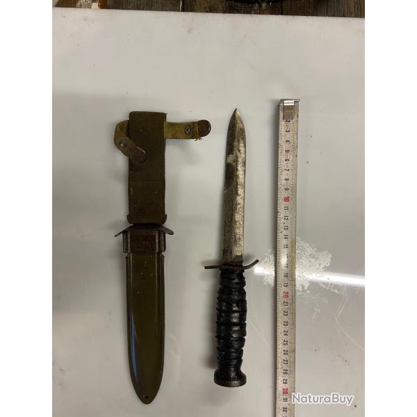 Poignard USM3 lame marqu�e CASE avec fourreau premier type