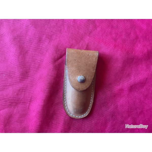 Couteau Facom 840-4, avec son �tui en cuir, pas de prix de r�serve.