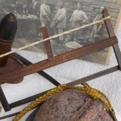 Petite scie pliante tranch&eacute;e poilu ww1