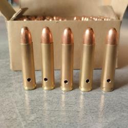 Boite compl&egrave;te de  50 cartouches neutralis&eacute;es  de calibre 30 M1 provenant de parachutage 2ww.