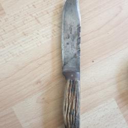 COUTEAU DE CHASSE LE ROUTIER BOIS DE CERF