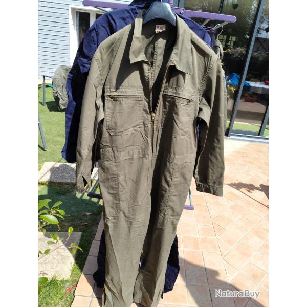 Lot combinaison de travail arm�e