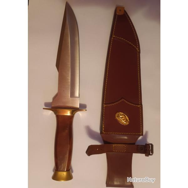 Je vends une dague de chasse Aitor Facochero Junior en tr�s bon �tat