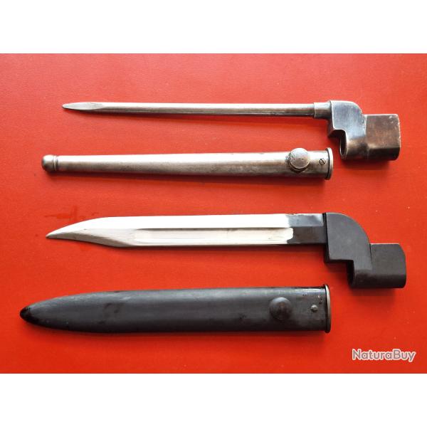 Deux baionnettes n�4 Mk II (clou) et n�9 Mk 1 pour fusil Lee-Enfield n�4