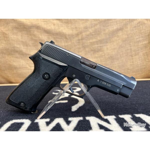 Pistolet SIG P220 (P75) Arm�e Suisse 1ere g�n�ration A1008030