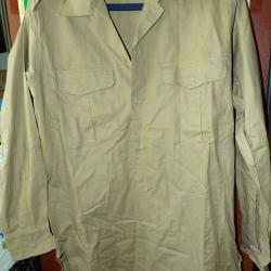 CHEMISE MILITAIRE DE L'ARMEE FRANCAISE ,Taille 2 C SOIT M EN CIVIL,NEUF AVEC MANCHES MI-LONGUES,PERI