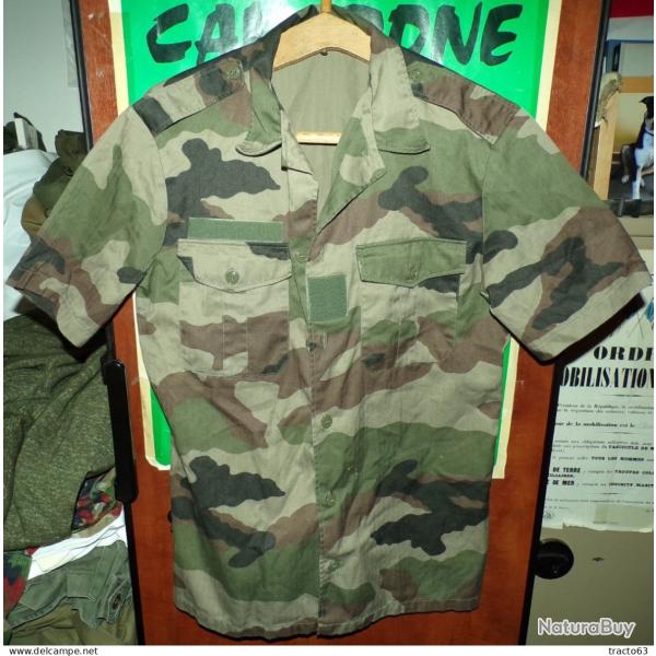 CHEMISETTE GAO AVEC CAMOUFLAGE FEUILLAGE DE L'ARMEE FRANCAISE , TAILLE MILITAIRE 88 SOIT EN CIVIL 37
