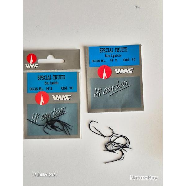Lot de 30 hame�ons truite National 9335 VMC, taille 2