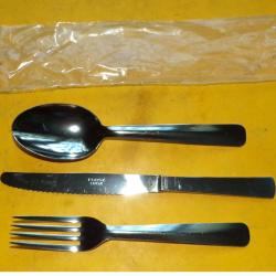 COUVERTS&nbsp; POUR LE REPAS&nbsp;DE&nbsp; L'ARMEE FRANCAISE DE FABRICATION FRANCAISE AVEC MARQUAGE FORGE INOX ,&nbsp;BO