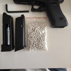 Glock 17 Gen 3 Airsoft CO2 (fabriqu&eacute; par VFC pour Umarex)