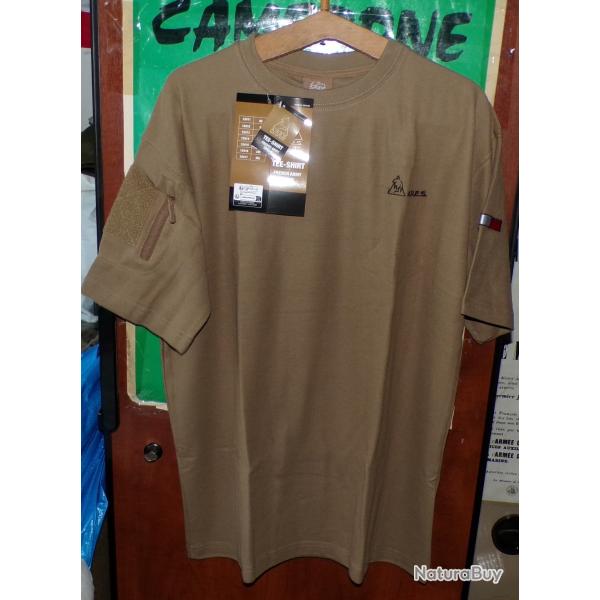 TEE SHIRT FRENCH ARMY COYOTE , SANS COL , MANCHES COURTES AVEC DRAPEAU FRANCAIS SUR UNE MANCHE ET PO