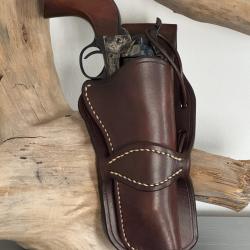 Holster en cuir pour revolvers de type Colt SAA 1873 ou r&eacute;plique 5''1/2. Droitier N&deg;06