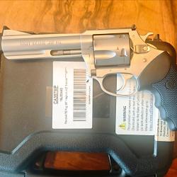 Revolver 357 magnum charter arms mag pug