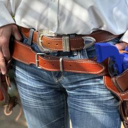 Ensemble ceinturon et double holster pour droitier pour revolvers Colt SAA 1873 &agrave; canon 4''3/4 N&deg;A02