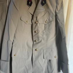 Ancien uniforme militaire fran&ccedil;ais couleur sable de 1976