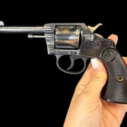 SPLENDIDE COLT NEW POLICE cal. 32sw num&eacute;ro de s&eacute;rie 18559