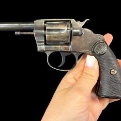 COLT NEW POLICE cal. 32sw num&eacute;ro de s&eacute;rie 8946