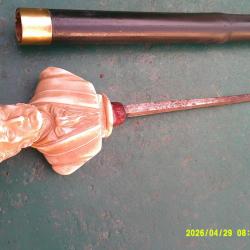 A voir  Belle canne &eacute;p&eacute;e pour Homme fabrication solide