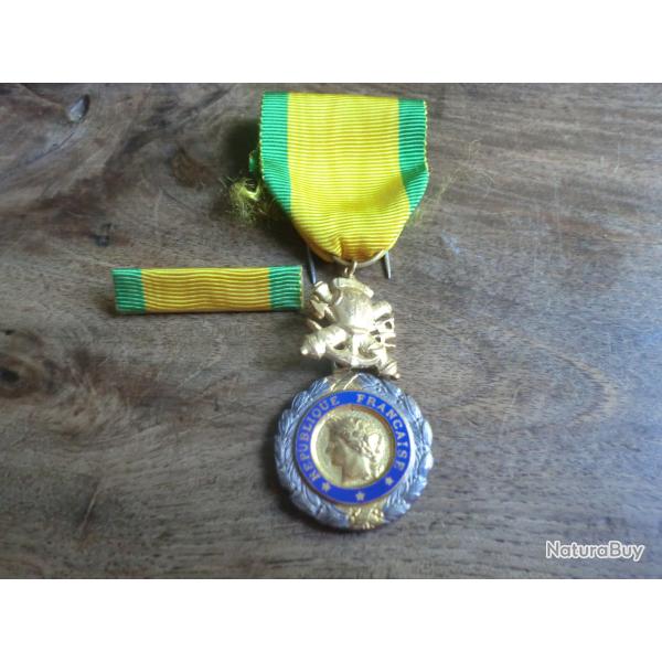 m�daille barette valeur et discipline