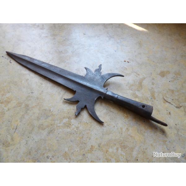 Pointe lance XVIII�si�cle Hallebarde, Lance, pique de sergent arme d'hast pertuisane  ensoleill�e