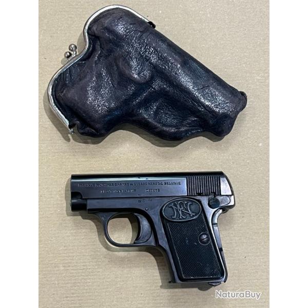 pistolet BROWNING FN mod. 1906 calibre 6.35 dans sa pochette en cuir