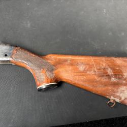 crosse de REMINGTON MODEL 742 en bois aux ench&egrave;re vendu en l'&eacute;tat occasion
