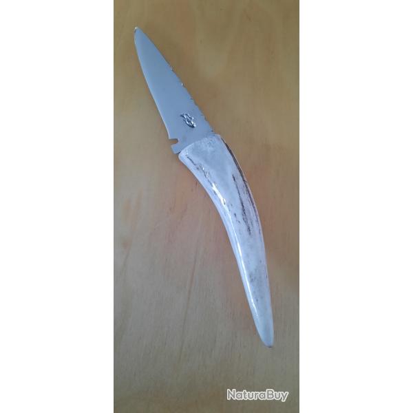 Couteau lame droite manche en corne