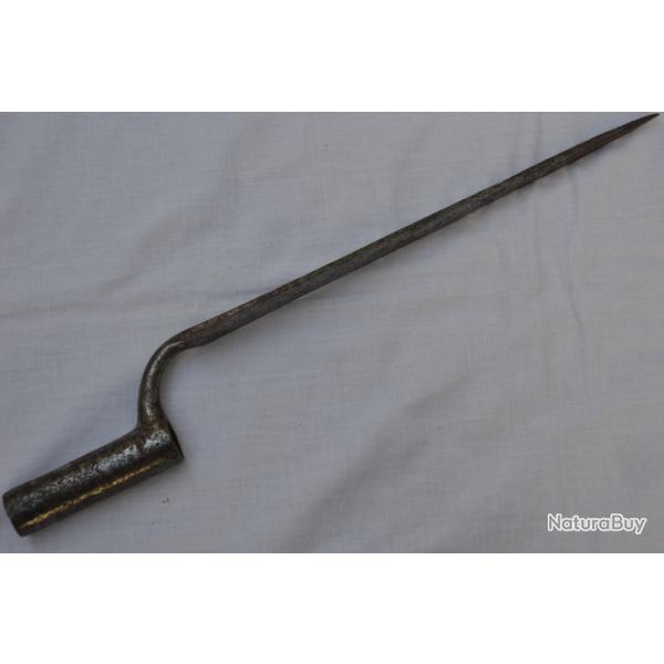 BAIONNETTE A DOUILLE MOD.1773-FUSIL MODELE 1773-ANCIENNE MONARCHIE-REVOLUTION.