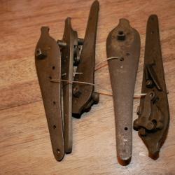 Lot de platines arri&egrave;res &agrave; percussion