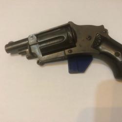 R&eacute;volver Velodog hammerless &agrave; restaurer ou pour pi&egrave;ces