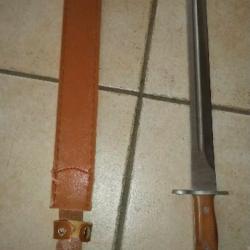 Tr&egrave;s grande ba&iuml;onnette neuf de 51 cm compatible AK 47 pour arme longue