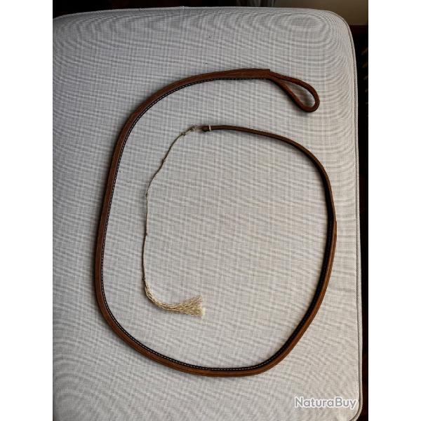 Flotte Laverdure(1m60), en cuir marron, cousu � plat, largeur 12mm, �paisseur 9mm.