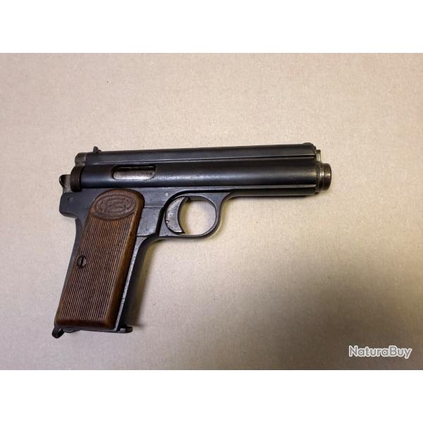 Rare pistolet Feg Fegyvergyar Frommer calibre 7,65 bon etat !