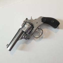 R&eacute;volver 6 coups Harrington & Richardson cal 32 S&W Long de Cat D.