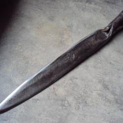 Ancien &eacute;pieu chasse ou outil ?