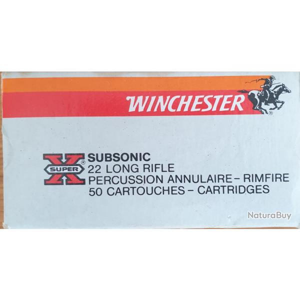 Une bo�te de 50 cartouches 22LR Winchester Subsonic.