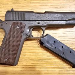 Colt 1911A1 US ARMY de 1942 WWII calibre 45ACP, parfait &eacute;tat de fonctionnement, m&eacute;canique impeccable