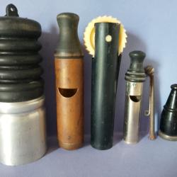 BELLE COLLECTION D'APPEAUX PETIT GIBIER VINTAGE .