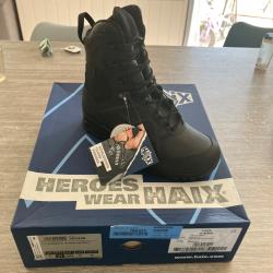 Chaussures Haix GSG9 X taille 41 neuves dans la bo&icirc;te (avec &eacute;tiquettes ) jamais port&eacute;es.
