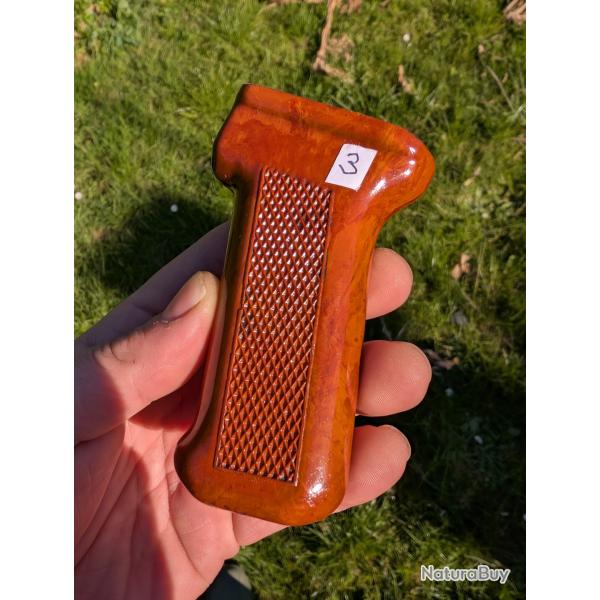 Vend poign�e pistolet bak�lite pour AK et akm belle patine #3