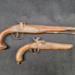 2 pistolet &agrave; percussion pour d&eacute;co - 1� sans prix de r&eacute;serve !!